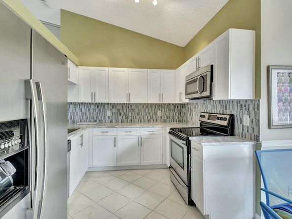 8280 Waterline Drive 101, Boynton Beach FL 33472
