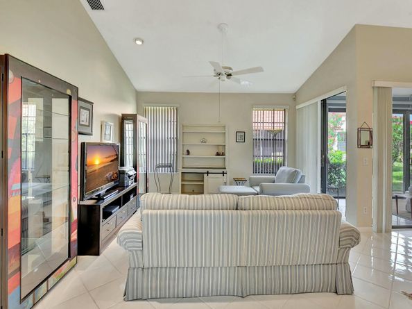 8280 Waterline Drive 101, Boynton Beach FL 33472