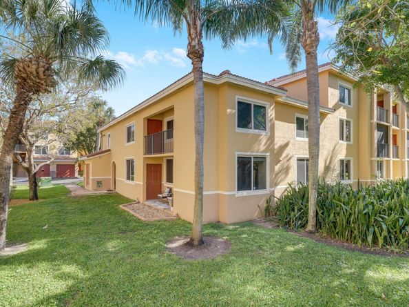 500 Scotia Drive 106, Hypoluxo FL 33462