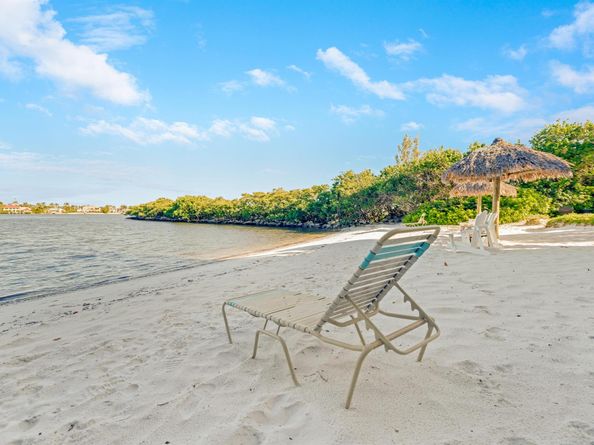 500 Scotia Drive 106, Hypoluxo FL 33462