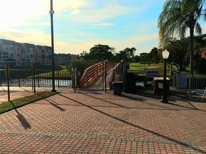 9421 E Sunrise Lakes Blvd 109, Sunrise FL 33322