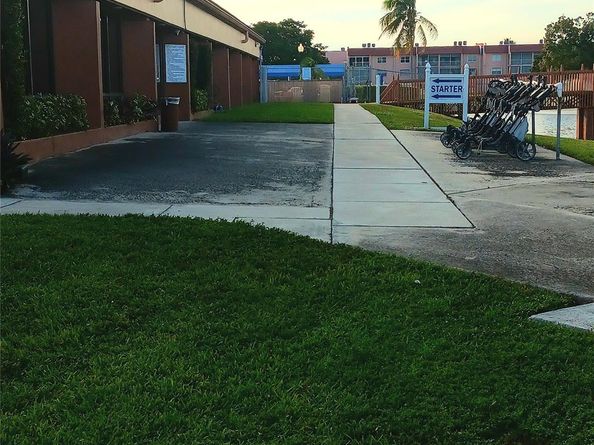 9421 E Sunrise Lakes Blvd 109, Sunrise FL 33322