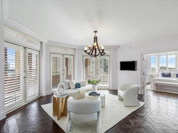 300 SE 5th Avenue