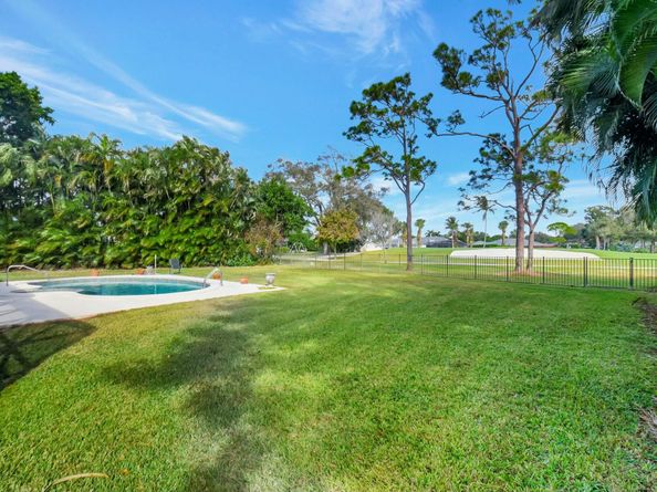 581 S Country Club Drive, Atlantis FL 33462