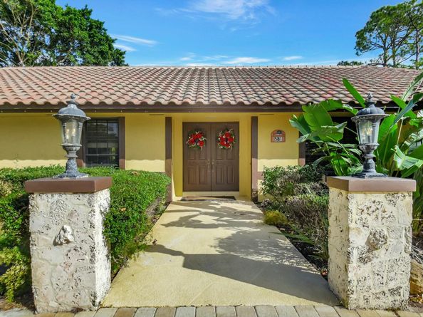 581 S Country Club Drive, Atlantis FL 33462