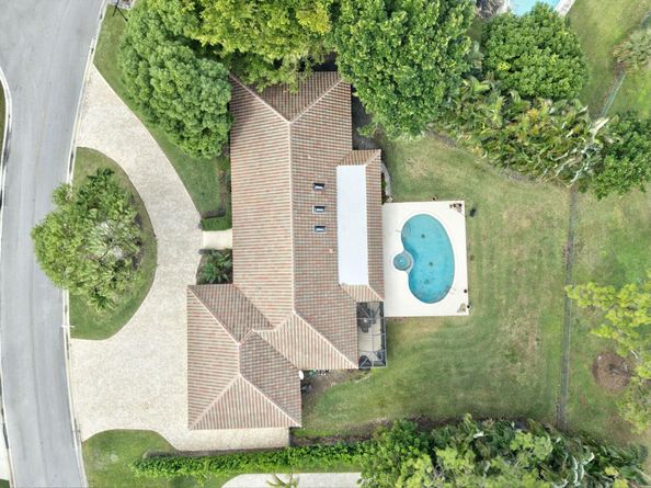 581 S Country Club Drive, Atlantis FL 33462
