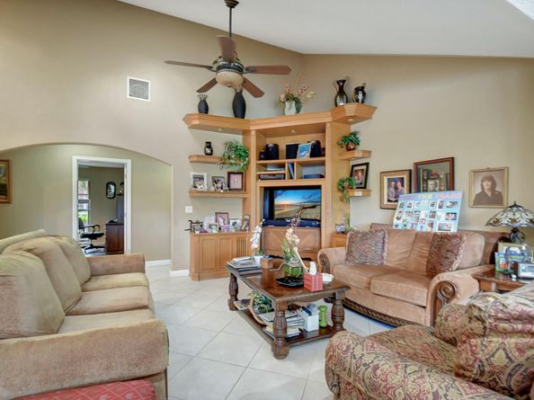 581 S Country Club Drive, Atlantis FL 33462