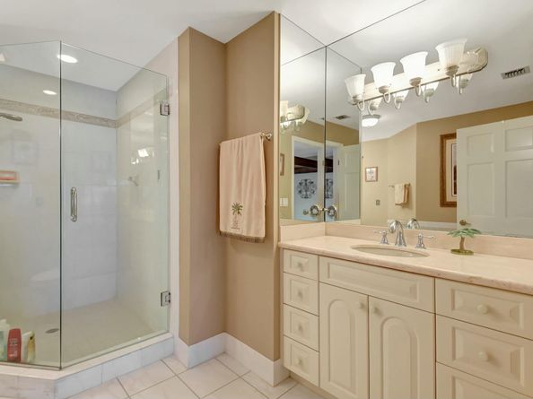 581 S Country Club Drive, Atlantis FL 33462