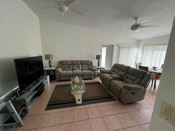 172 Meadows Drive, Boynton Beach FL 33436