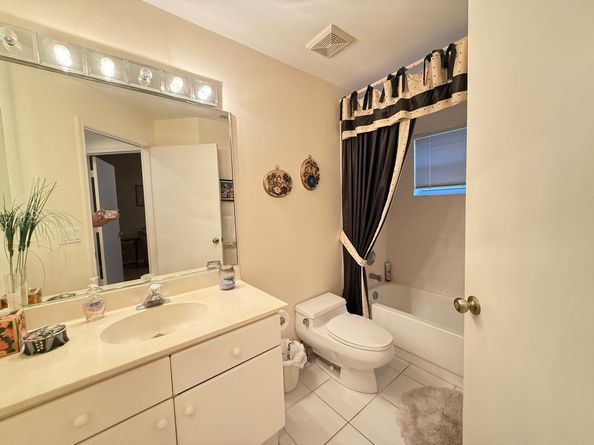 6668 NW 26th Way, Boca Raton FL 33496