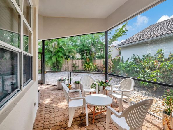 6668 NW 26th Way, Boca Raton FL 33496