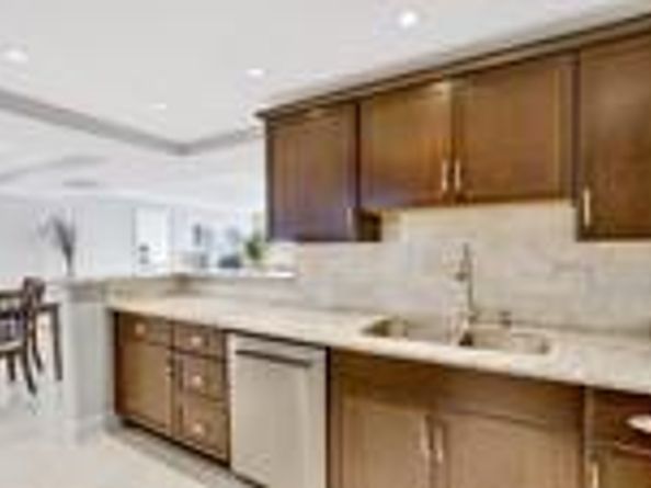 5200 N Flagler Dr 802, West Palm Beach FL 33407