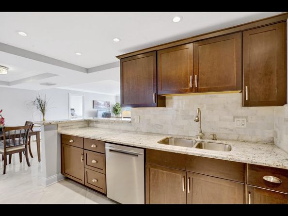 5200 N Flagler Dr 802, West Palm Beach FL 33407