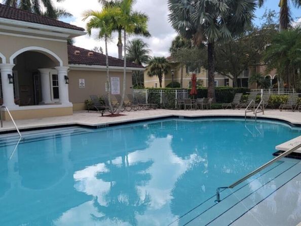 6533 Emerald Dunes Drive 304, West Palm Beach FL 33411