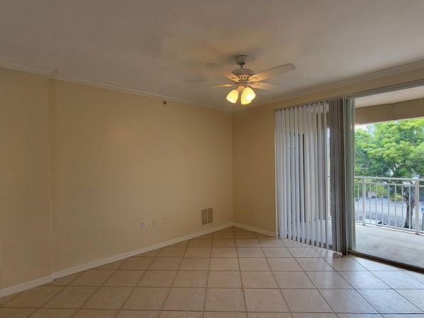 6533 Emerald Dunes Drive 304, West Palm Beach FL 33411