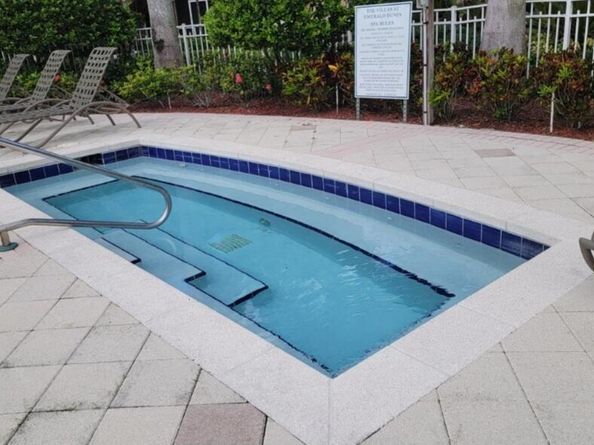 6533 Emerald Dunes Drive 304, West Palm Beach FL 33411