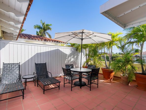 301 Australian Avenue 303, Palm Beach FL 33480