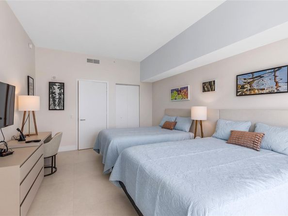 4111 S Ocean Dr LPH3/5, Hollywood FL 33019