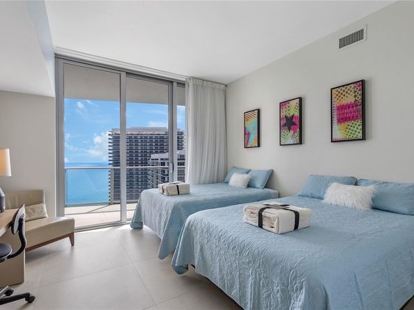 4111 S Ocean Dr LPH3/5, Hollywood FL 33019
