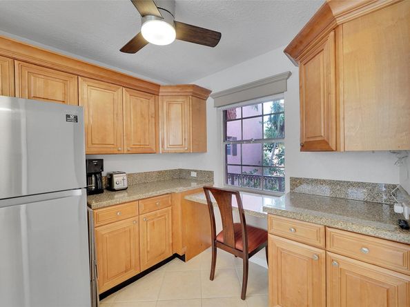 650 Tennis Club Dr 305, Fort Lauderdale FL 33311