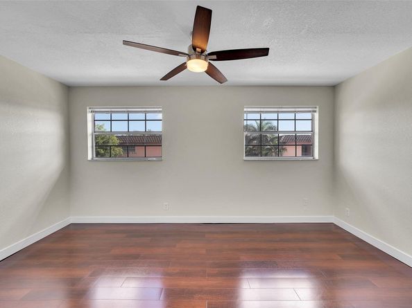 650 Tennis Club Dr 305, Fort Lauderdale FL 33311