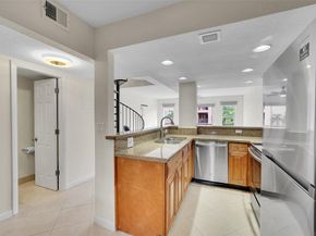 650 Tennis Club Dr 305, Fort Lauderdale FL 33311