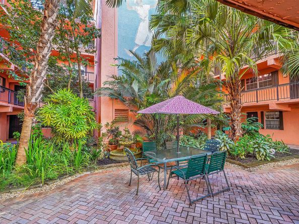 650 Tennis Club Dr 305, Fort Lauderdale FL 33311