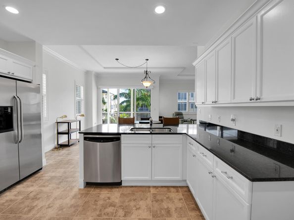 3960 N Flagler Drive 301, West Palm Beach FL 33407