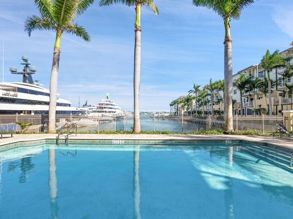 3960 N Flagler Drive 301, West Palm Beach FL 33407