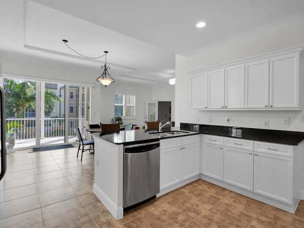 3960 N Flagler Drive 301, West Palm Beach FL 33407