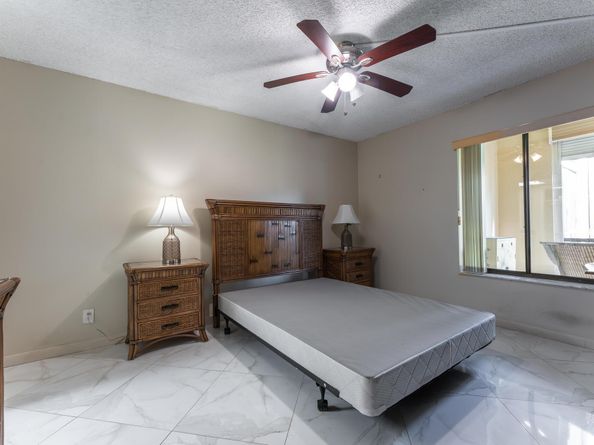 5250 Las Verdes Cir Circle 116, Delray Beach FL 33484