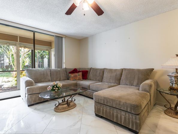5250 Las Verdes Cir Circle 116, Delray Beach FL 33484