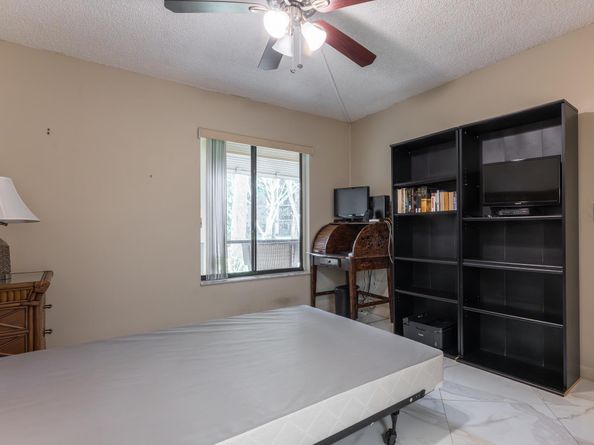 5250 Las Verdes Cir Circle 116, Delray Beach FL 33484