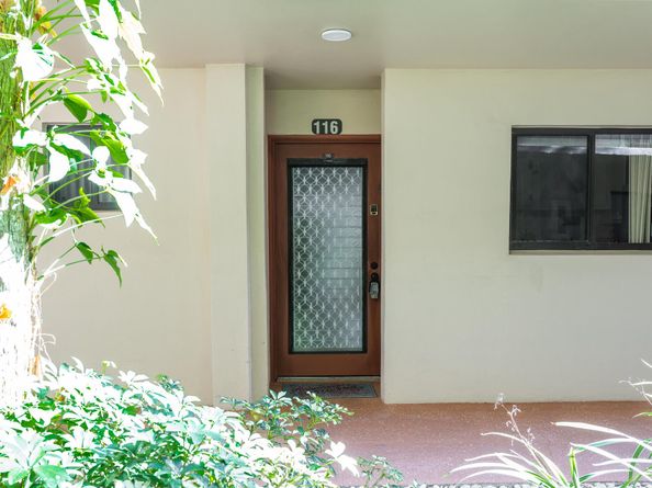 5250 Las Verdes Cir Circle 116, Delray Beach FL 33484