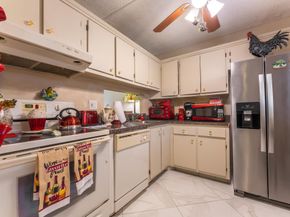 5250 Las Verdes Cir Circle 116, Delray Beach FL 33484