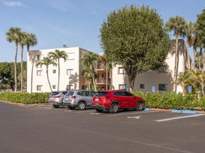 5250 Las Verdes Cir Circle 116, Delray Beach FL 33484