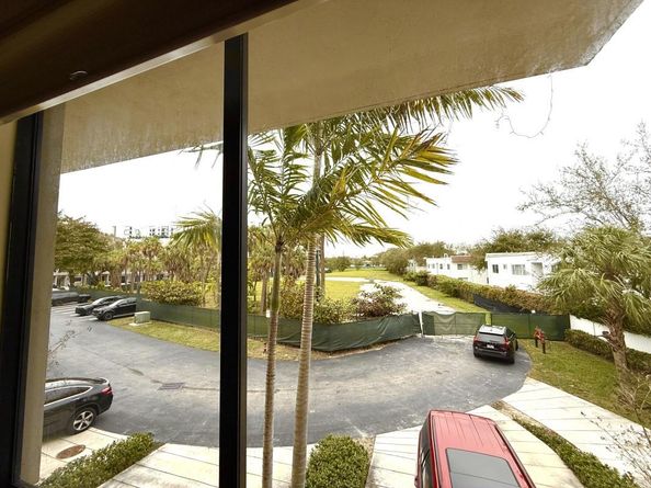 548 SE 1st Cir, Pompano Beach FL 33060