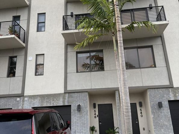 548 SE 1st Cir, Pompano Beach FL 33060