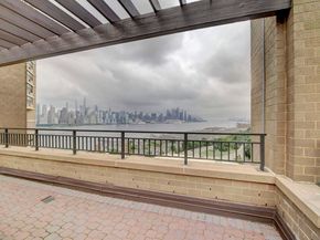 7002 Blvd East 15E, Guttenberg NJ 07093
