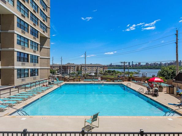 7002 Blvd East 15E, Guttenberg NJ 07093