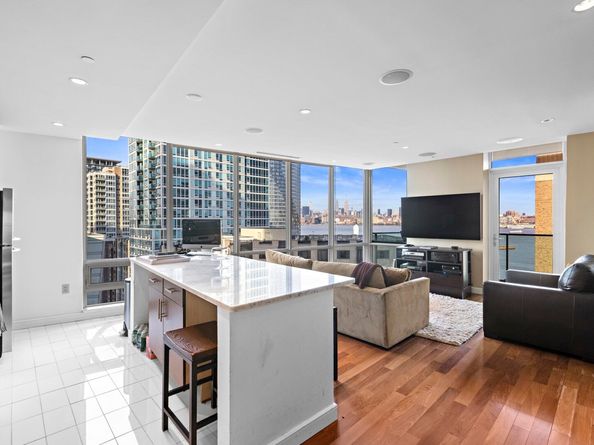 20 Newport Parkway 1108, Jersey City NJ 07310