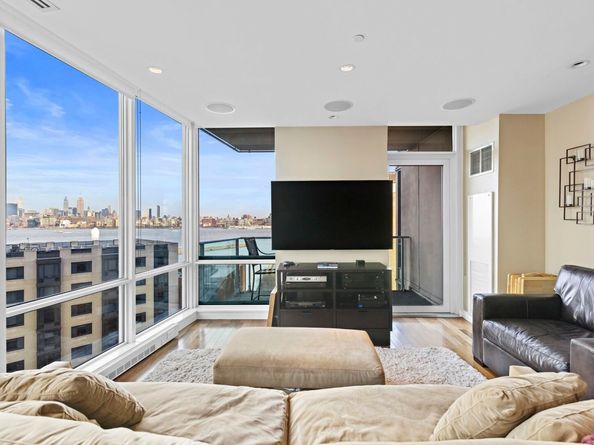 20 Newport Parkway 1108, Jersey City NJ 07310