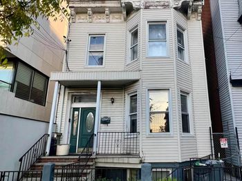 2808 Palisade Ave