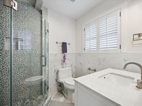 6230 Waltway Drive, Houston TX 77008