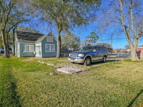 6401 Stratton Street, Houston TX 77023