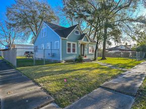 6401 Stratton Street, Houston TX 77023