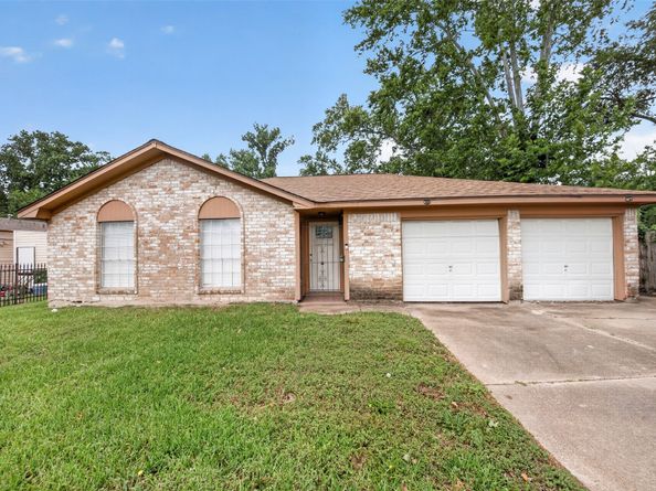8029 Tareyton Lane, Houston TX 77075