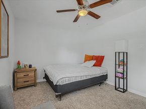 6834 New York Street, Houston TX 77021