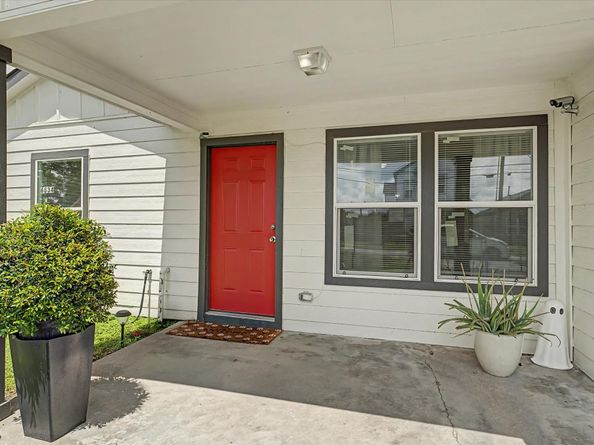 6834 New York Street, Houston TX 77021