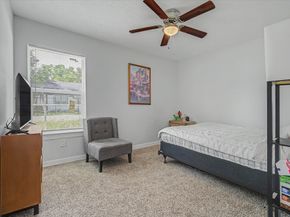 6834 New York Street, Houston TX 77021